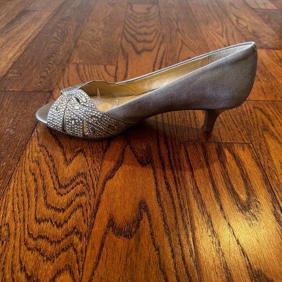 ALEX MARIE Symone Women's Shoes 8.5 Silver Gray Ceylon Embellished Pumps Fromal - Picture 8 of 16